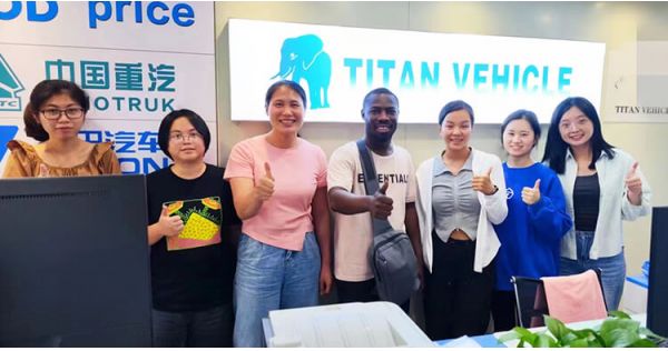 Clientes haitianos compran un remolque cisterna de aluminio de TITAN VEHICLE