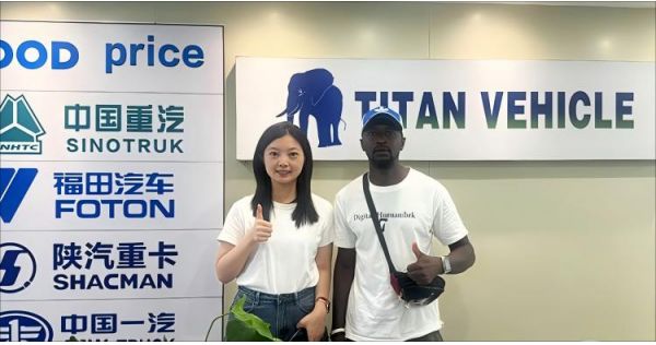 Los clientes nigerianos acuden a TITAN VEHICLE para comprar nuevamente un semirremolque de plataforma