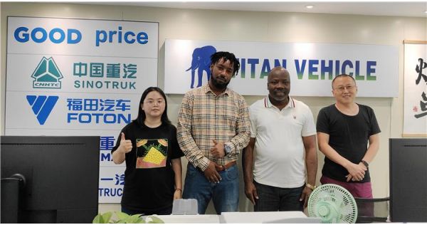 Cliente de Senegal compra un remolque volquete de 60 toneladas de TITAN VEHICLE