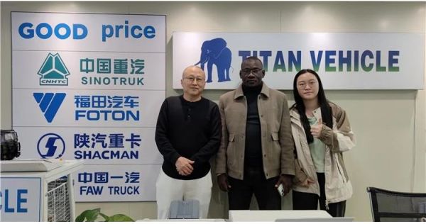 Por qué los clientes de Guyana compran el remolque de plataforma baja TITAN para excavadoras de transporte