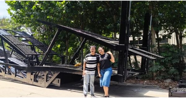 Un cliente mexicano acudió a TITAN para comprar un remolque para transportar coches.