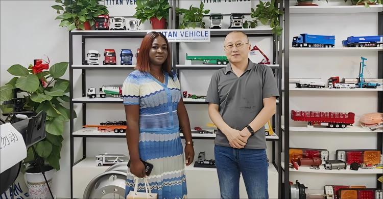 Semirremolque de valla de 2 ejes nuevo con suspensi&oacute;n de bogie en venta en Senegal