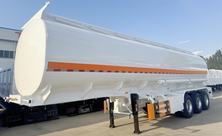 Remolques cisterna para transporte de petr&oacute;leo en venta en Sierra Leona