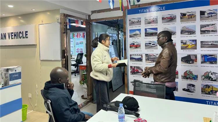 Remolque cisterna de aluminio de 2 ejes en venta en Zambia