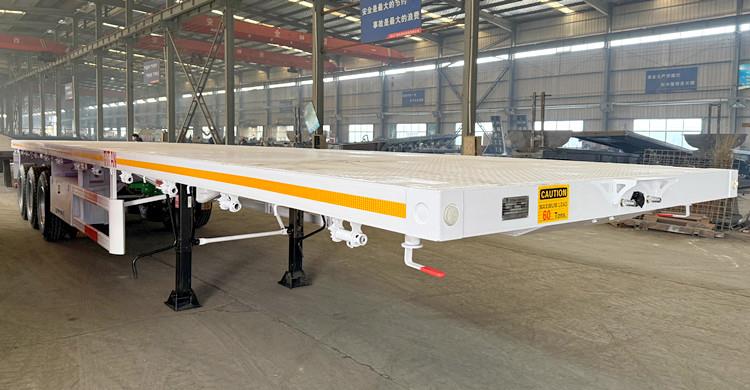Cliente ghanés llega a TITAN para comprar un remolque de carrocería plana