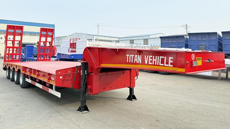 Cliente tanzano viene a TITAN a comprar remolque de cama baja