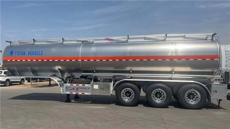 Remolque cisterna de aluminio de 45.000 litros en venta en el Congo