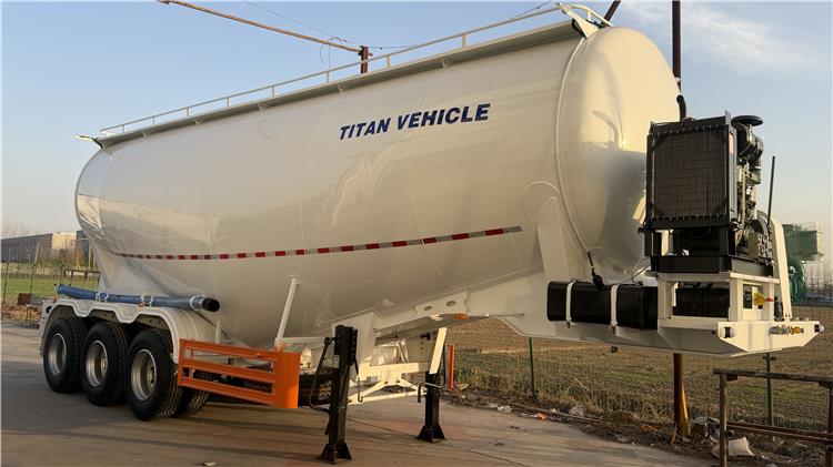 Se vende remolque cisterna neum&aacute;tico de 30 m&sup3; en Zambia
