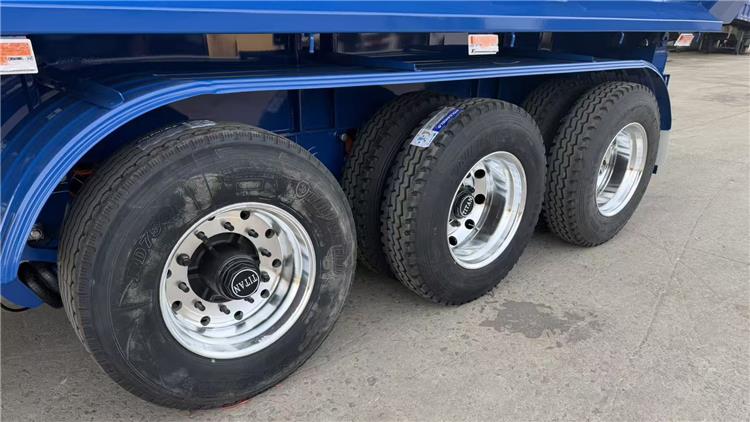 Semirremolque basculante de 3 ejes y 60 toneladas en venta en Camer&uacute;n