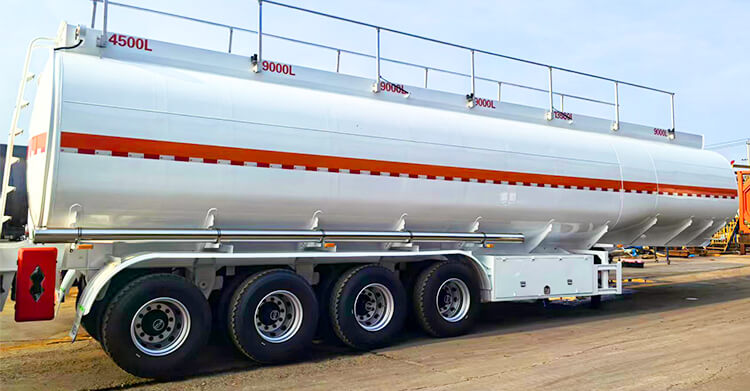 Se vende cami&oacute;n cisterna Titan de 4 ejes en Tanzania.