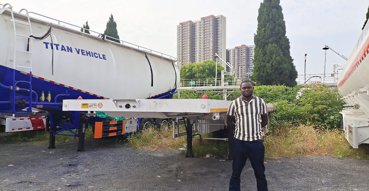 Remolque de plataforma plana de 40 pies en venta en Ghana
