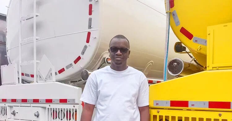 Se vende camión cisterna de combustible de 45.000 litros en Ghana.