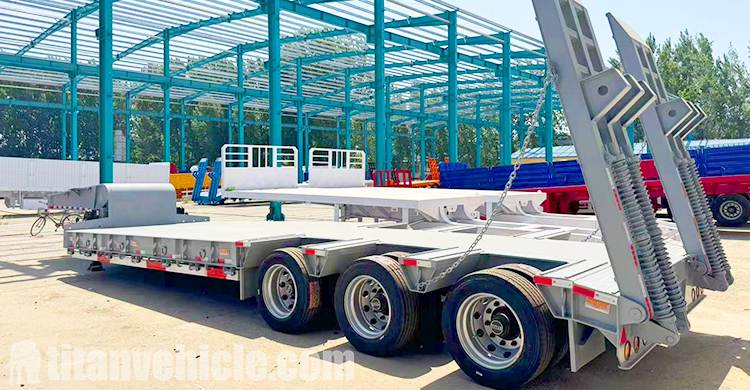 Remolque de plataforma baja de 3 ejes y 60 toneladas a la venta en Congo