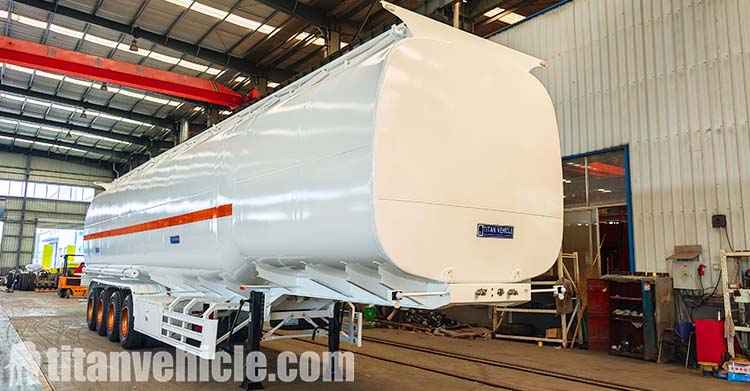 Remolque cisterna de combustible de 4 ejes en venta en Nigeria