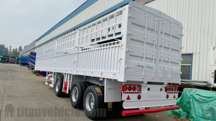 Semirremolque de carga de 3 ejes con vallas a la venta en Mozambique
