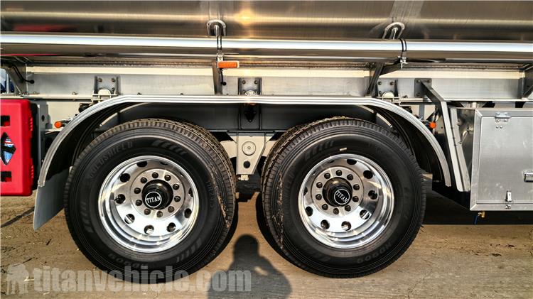 Remolque cisterna de aleaci&oacute;n de aluminio de 2 ejes y 38 CBM en venta en Mali