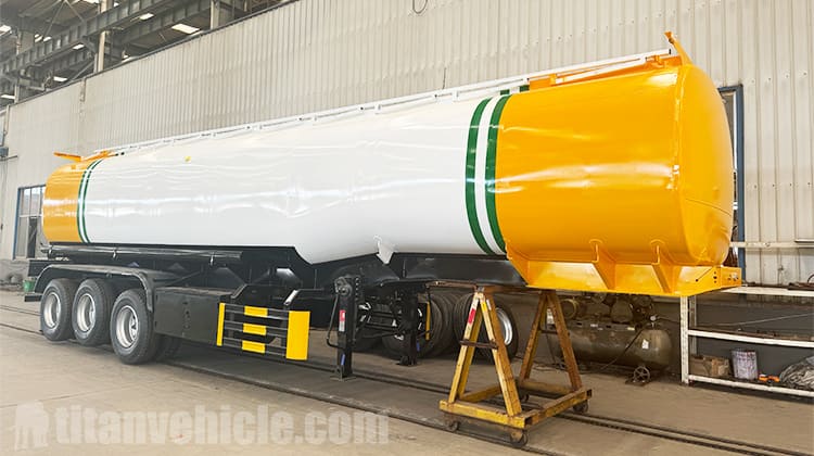 Remolque cisterna de combustible de 4500 litros en venta en Tanzania