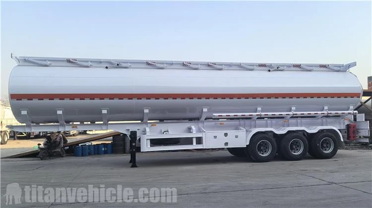 Remolque cisterna de petróleo de 42.000 litros en venta en Sierra Leona