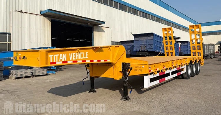 Remolque de plataforma baja de tres ejes a la venta en Ghana