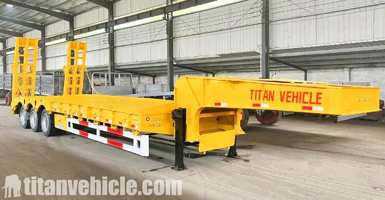Remolque de plataforma baja de 3 ejes y 60 toneladas en venta en Camerún