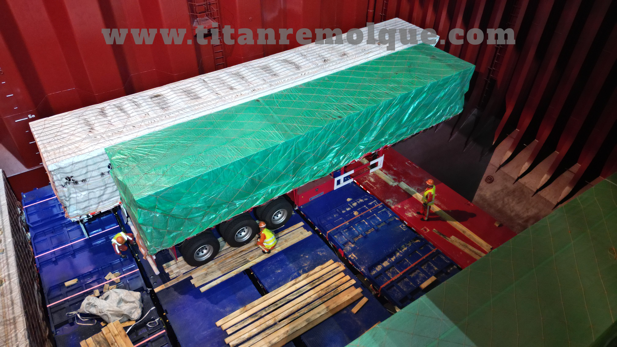 ARREGLO DE TRANSPORTE PROFESIONAL DE TITAN VEHICLE