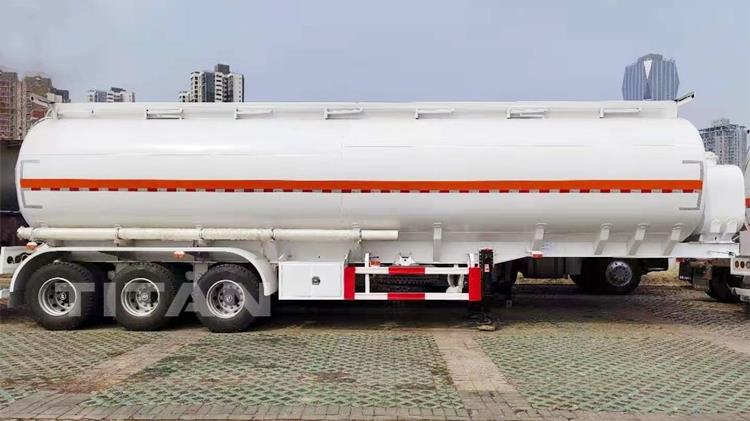 Semirremolque cisterna de combustible de 54000 litros