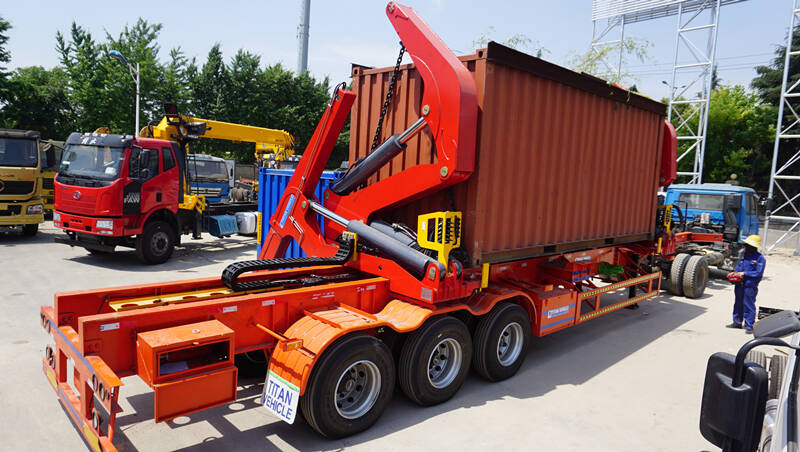Cargador lateral para contenedores de 45 toneladas.