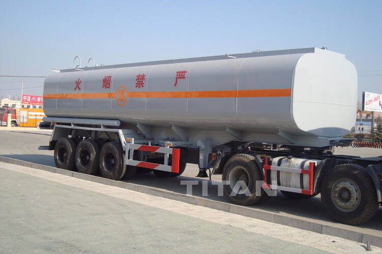 Semirremolque cisterna de petróleo para transporte de productos químicos