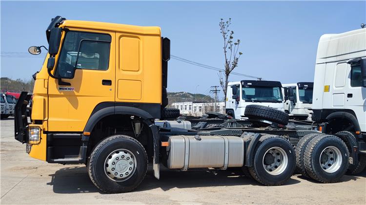 Camión tractor Sinotruk HOWO 400HP a la venta en Costa Rica