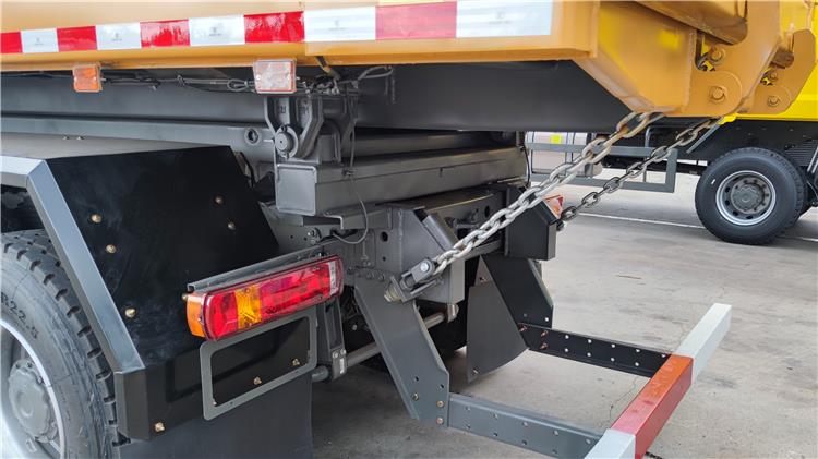 Camión volquete HOWO 6x4 a la venta en Columbia