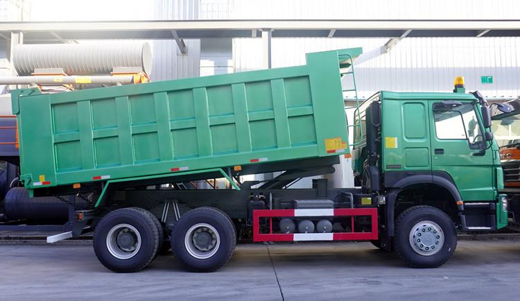 Camión volquete HOWO de 10 ruedas a la venta
