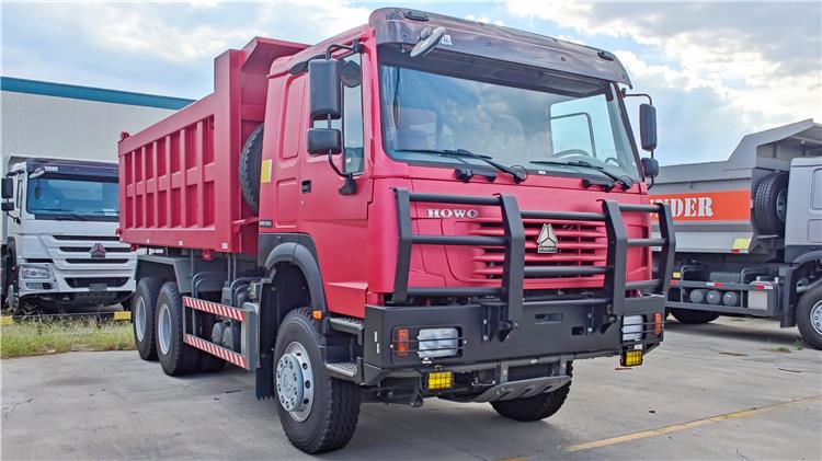 Camión volquete Sinotruk HOWO 400HP a la venta en Perú