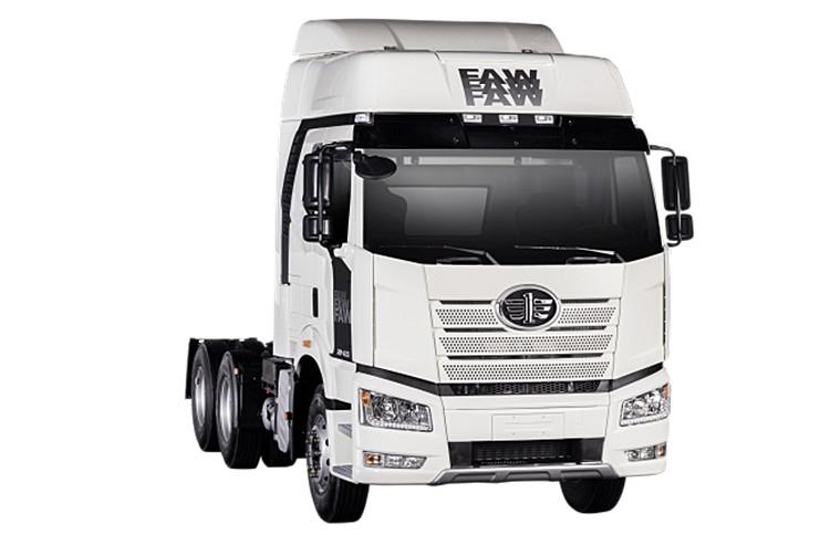 Camión tractor FAW J6P 420HP a la venta