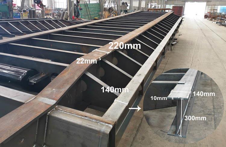 Semirremolque con remolque de camión de plataforma baja de tres ejes