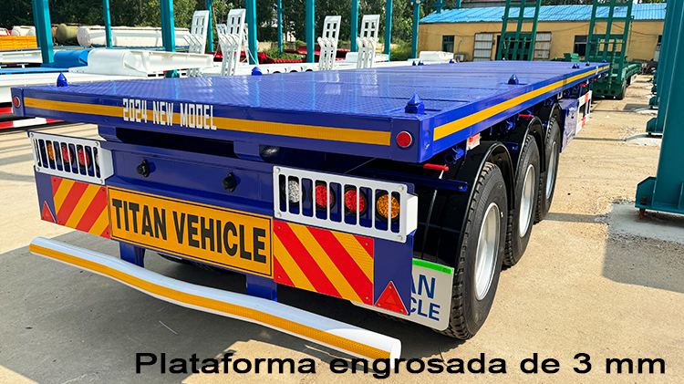 Camiones de tres ejes con remolques de plataforma
