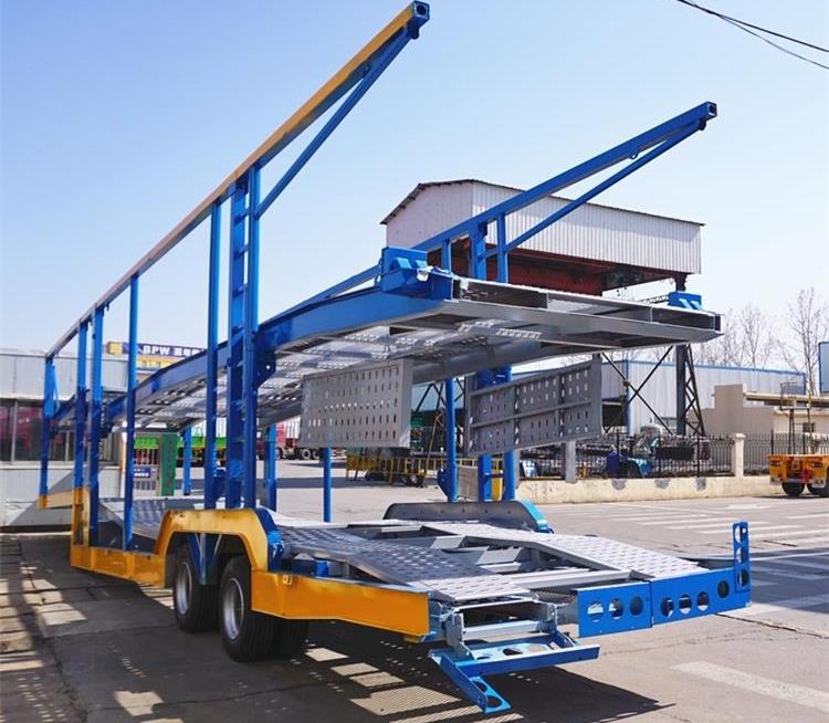 Remolque de dos pisos para transportar hasta 6 vehículos en venta en México