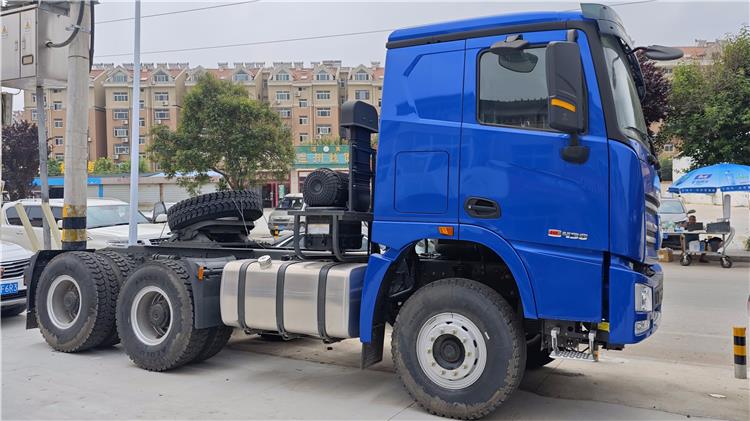 Camión Sinotruk Howo 430 usado de color azul