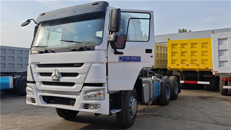 Camión Sinotruk Howo 371HP 6x4 usado antiguo