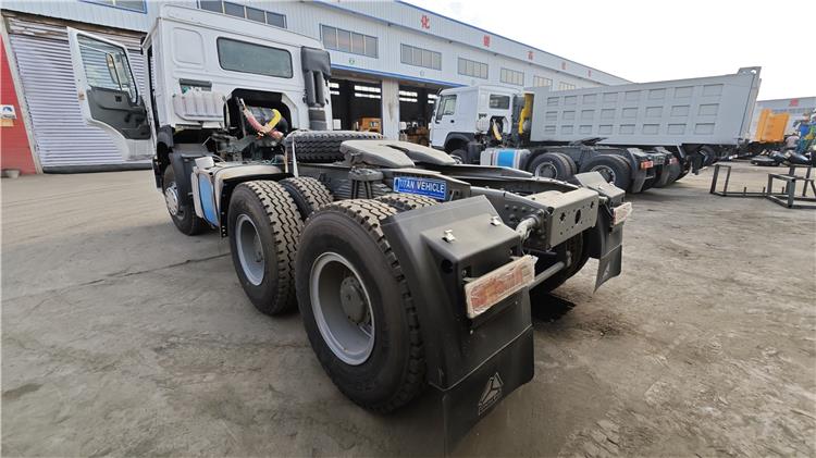 Camión Sinotruk Howo 371HP 6x4 usado antiguo
