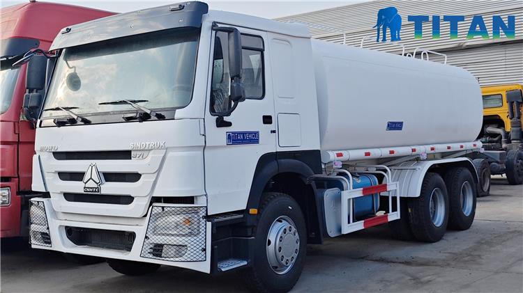 Camiones cisterna de combustible Howo 6x4 usados