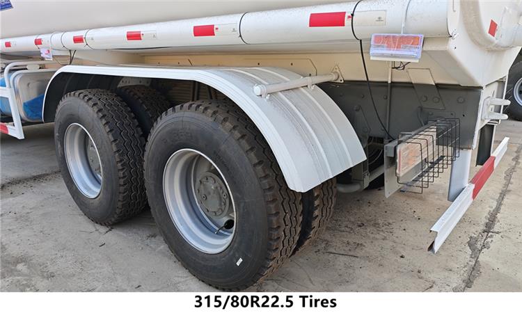 Camiones cisterna de combustible Howo 6x4 usados