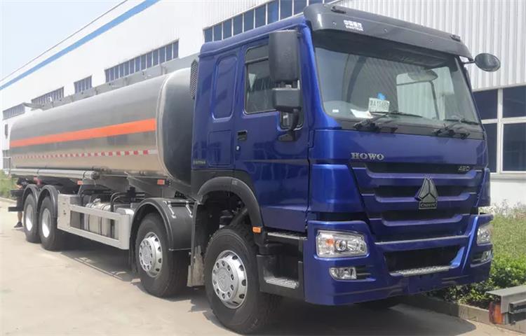 Camiones cisterna de combustible Sinotruk Howo 20000 L usados