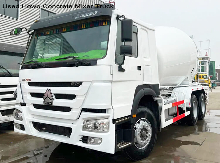 Camión mezclador Howo 6x4 usado en venta